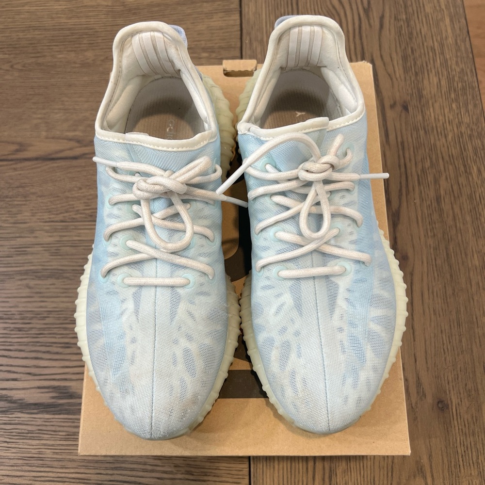 GUC Men’s Adidas Yeezy Boost 350v2 - Mono Ice - 7.5M with Box